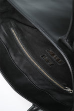 画像をギャラリービューアに読み込む, Lot.472 Horsehide Tote Bag