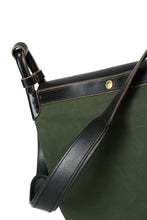 画像をギャラリービューアに読み込む, A20031 Shoulder Bag