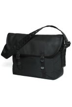 画像をギャラリービューアに読み込む, A20037 Black Messenger