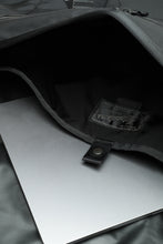 画像をギャラリービューアに読み込む, A20037 Black Messenger