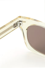 画像をギャラリービューアに読み込む, AE0008 Capital -Clear Yellow-