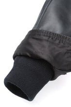 画像をギャラリービューアに読み込む, Lot.500W Queen’s Grizzly Jacket - Black×Black -
