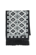 画像をギャラリービューアに読み込む, WEARMASTERS Scarf Swastika
